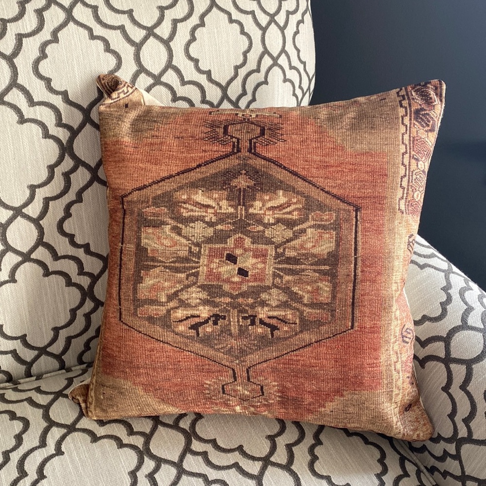 3 new pillow covers.